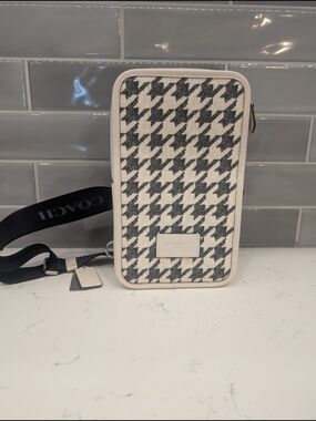 Coach Men’s Black & White Houndstooth Crossbody Phone Pouch